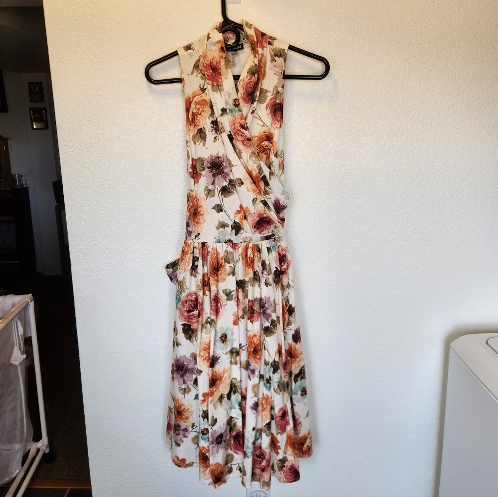 Retrolicious Sleeveless Floral Dress Sz M